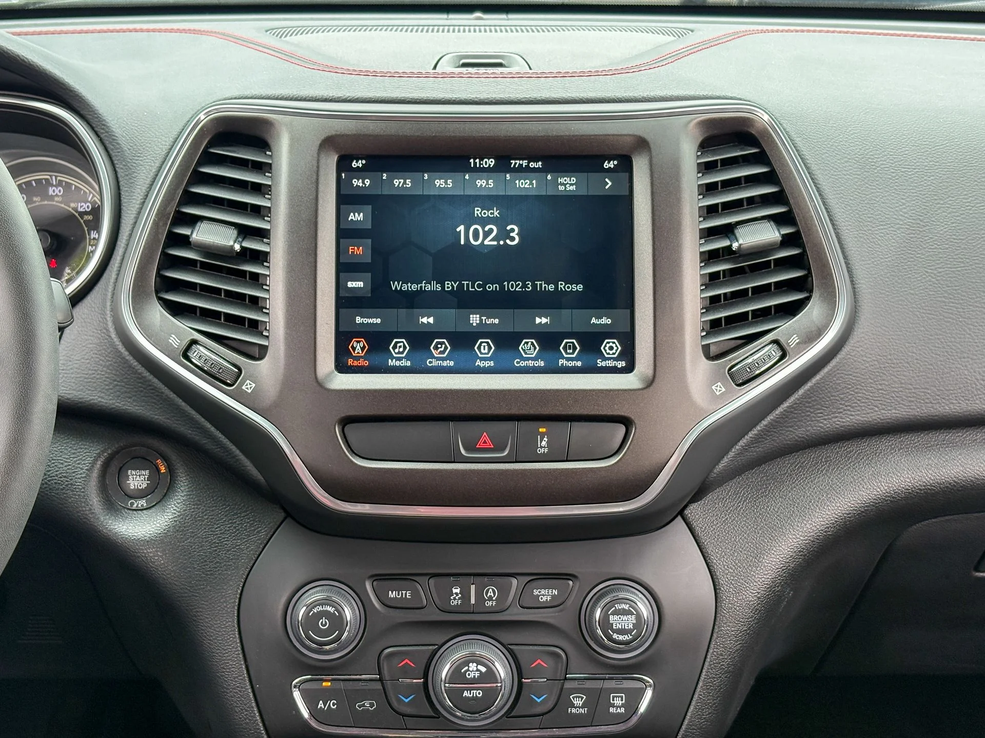 Used 2022 Gray Jeep Trailhawk image 21
