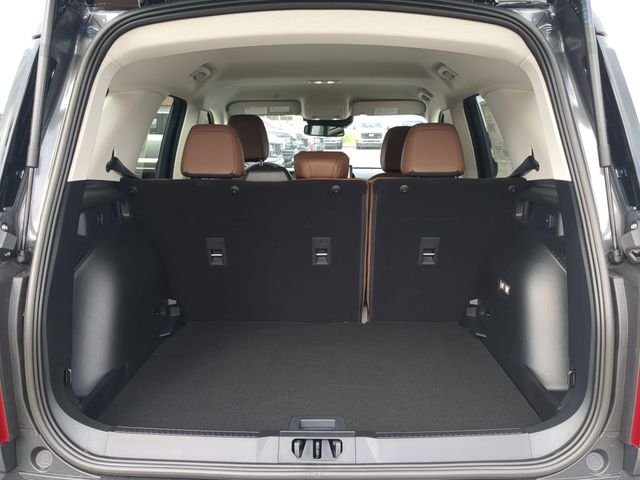 New 2026 Carbonized Gray Metallic Ford Outer Banks® image 95