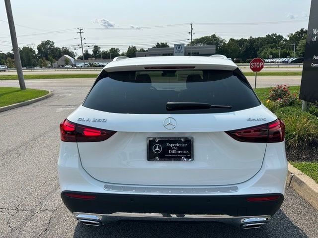 New 2026 Polar White Mercedes-Benz GLA 250 image 4