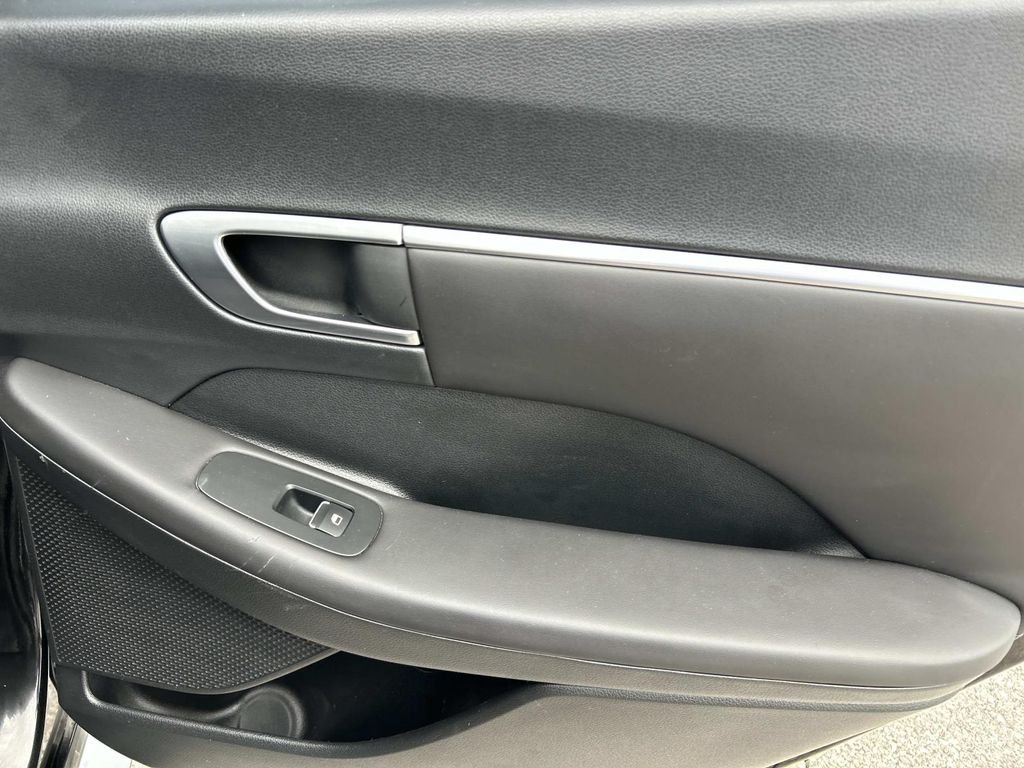 Certified Used 2023 Onyx Black Hyundai SEL image 21