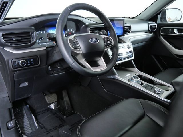 Certified Used 2024 Gray Ford XLT image 16