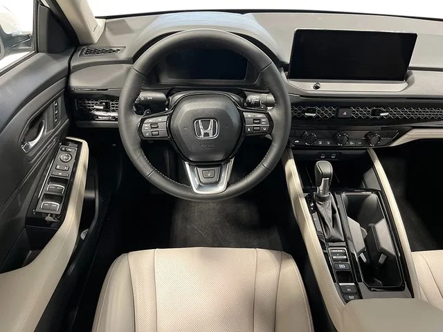 New 2026 Platinum White Pearl Honda Touring image 18