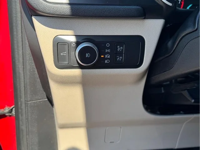 Used 2020 Red Ford SEL image 18