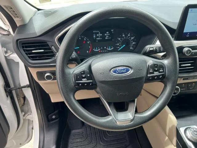 Used 2022 Star White Ford SE image 41
