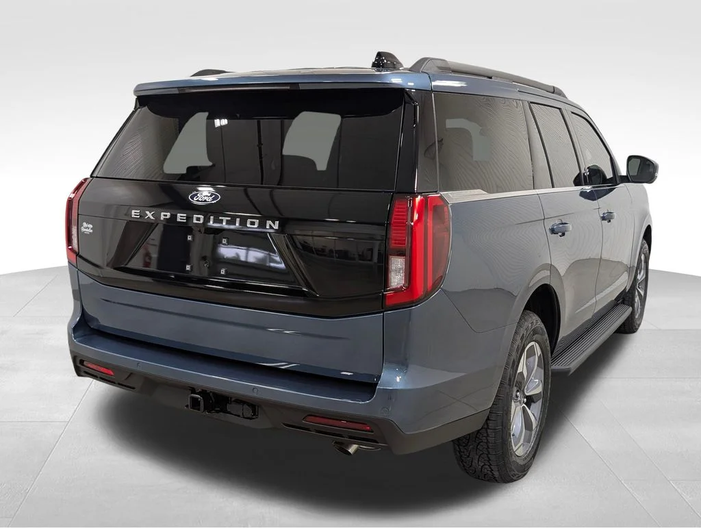 New 2027 Nocturnal Blue Metallic Ford Active image 22