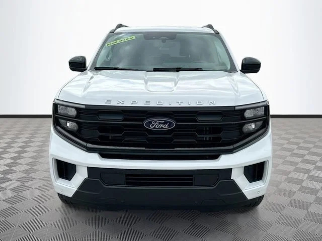 New 2026 Oxford White Ford Active image 2