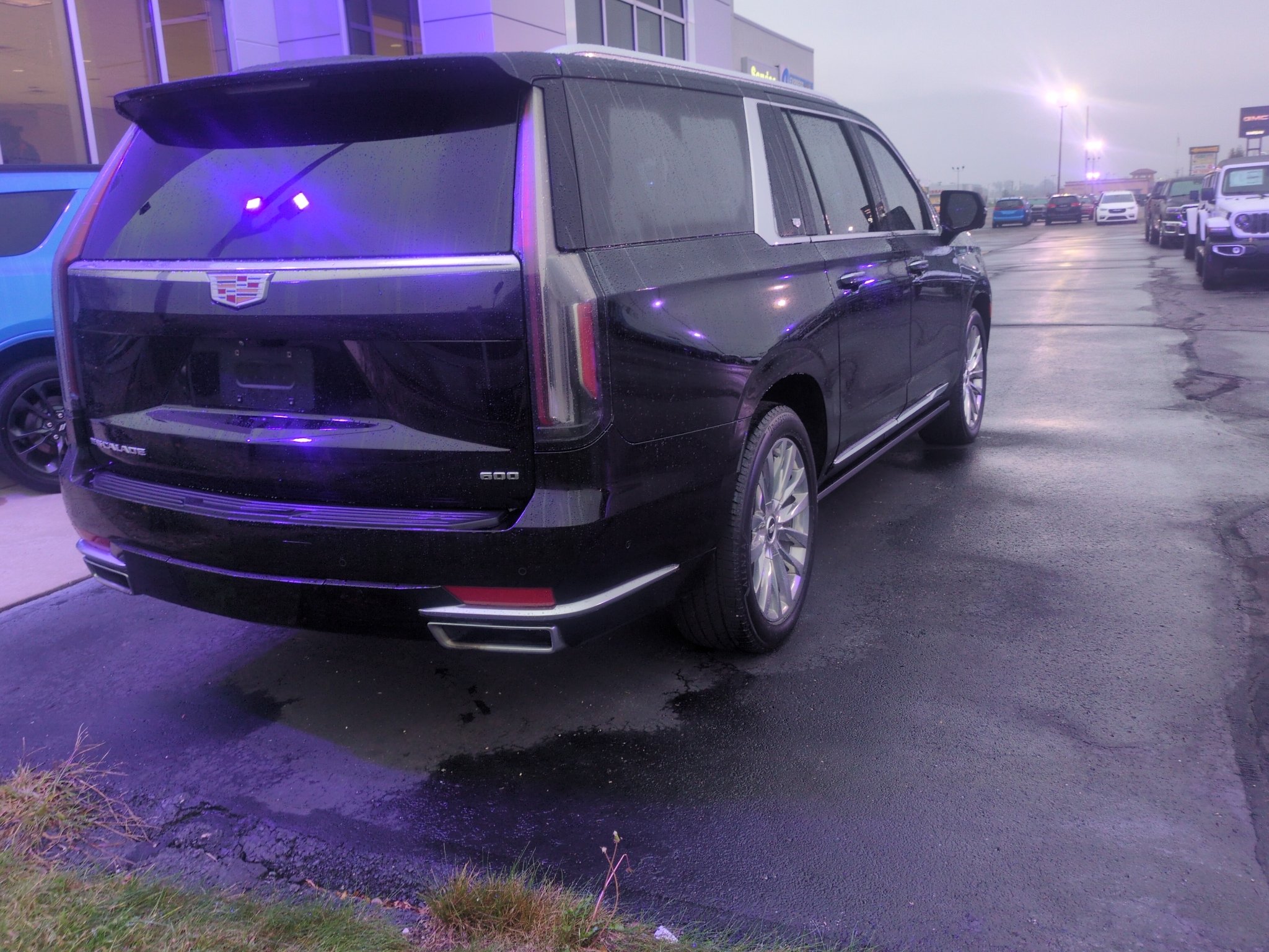 Used 2024 BLACK RAVEN Cadillac 4WD Premium Luxury image 5
