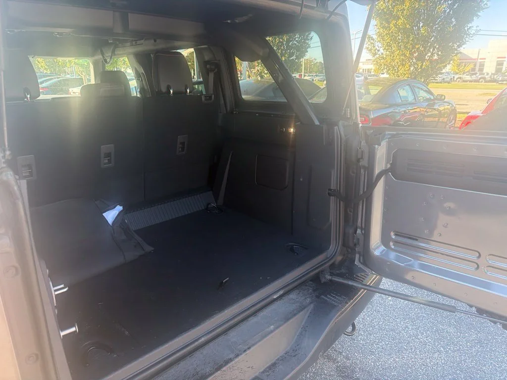 Used 2023 Gray Ford Badlands image 10