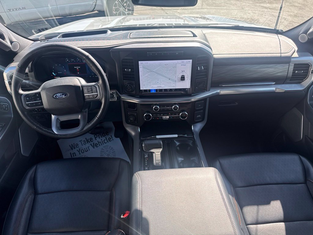 Used 2024  Ford Lariat image 34