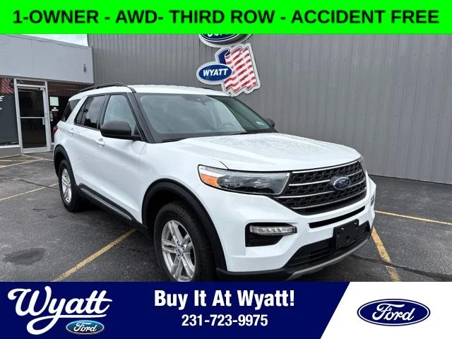 Used 2023 White Ford XLT image 1