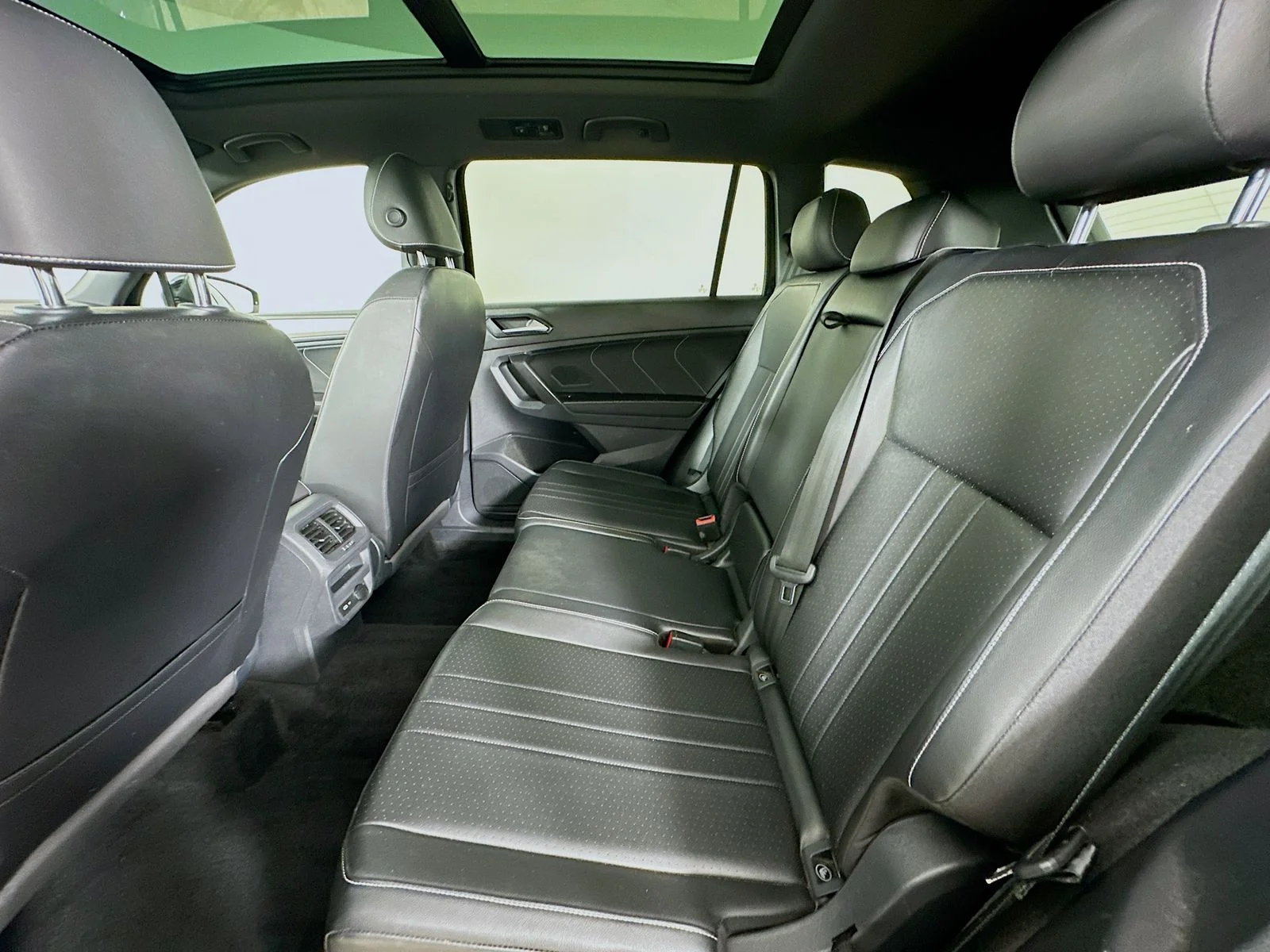 Used 2022 Black Volkswagen  image 36