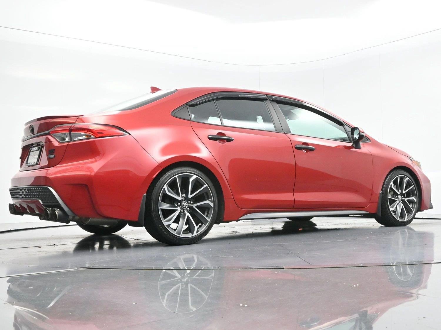 Used 2020 Barcelona Red Metallic Toyota SE image 46