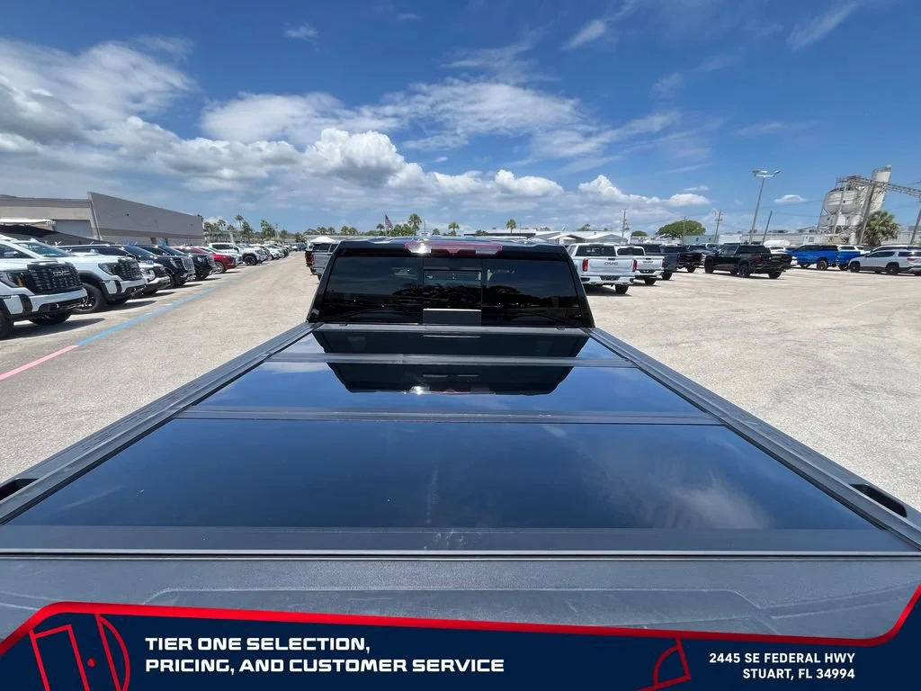 Used 2022 Black Chevrolet High Country image 11
