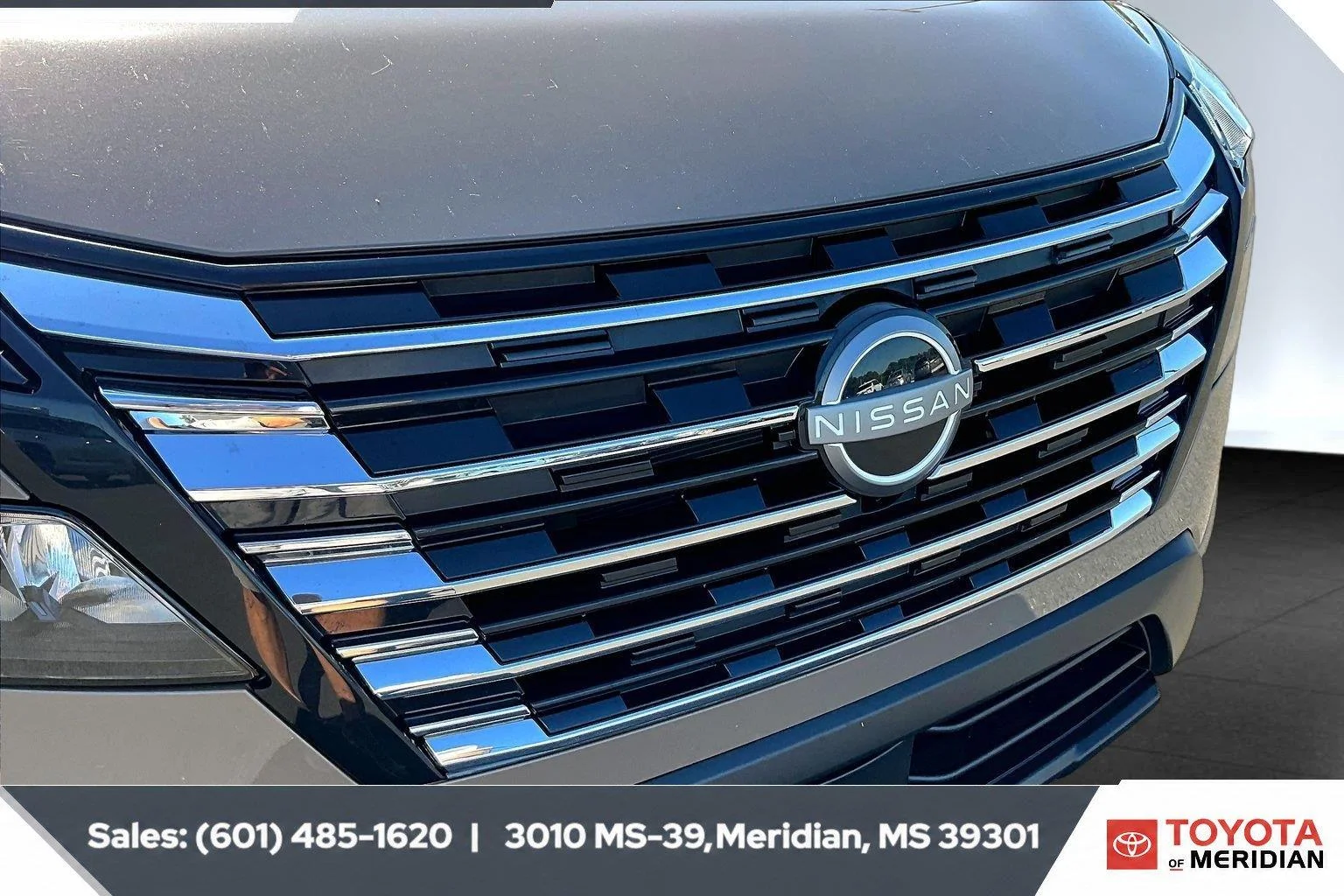 Used 2024 Baja Storm Metallic Nissan SV image 21