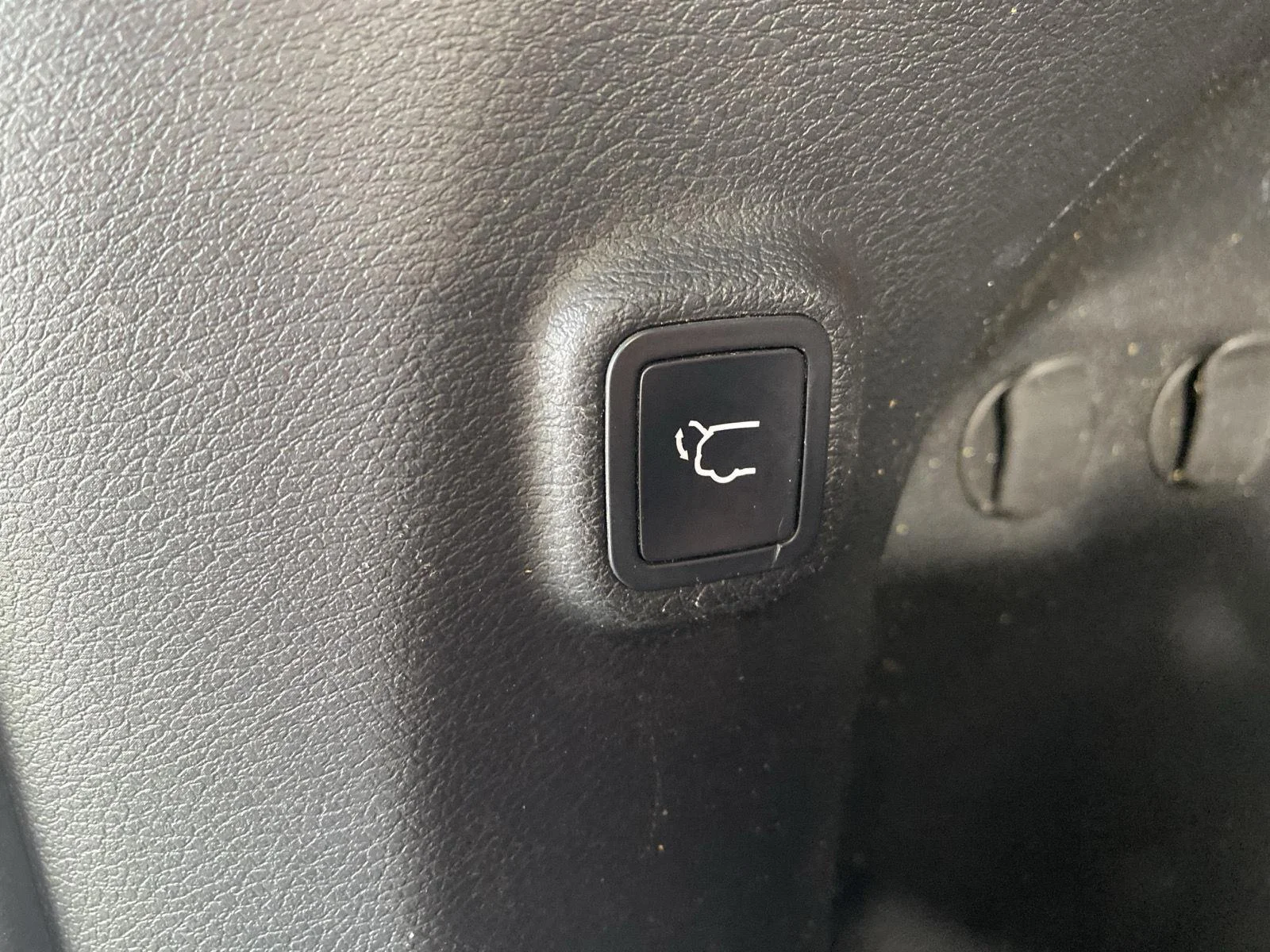 Used 2021 Diamond Black Crystal Pearlcoat Jeep High Altitude image 8