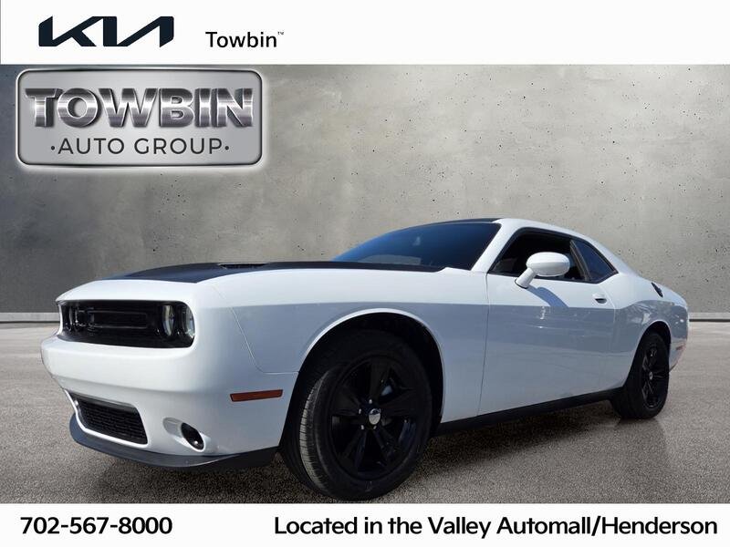 2022 Dodge Challenger SXT Auto's photo