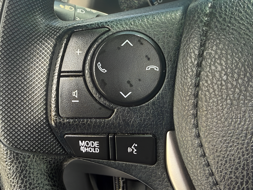 Used 2018 Gray Toyota LE image 17