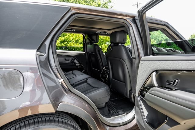 New 2026  Land Rover SE image 46