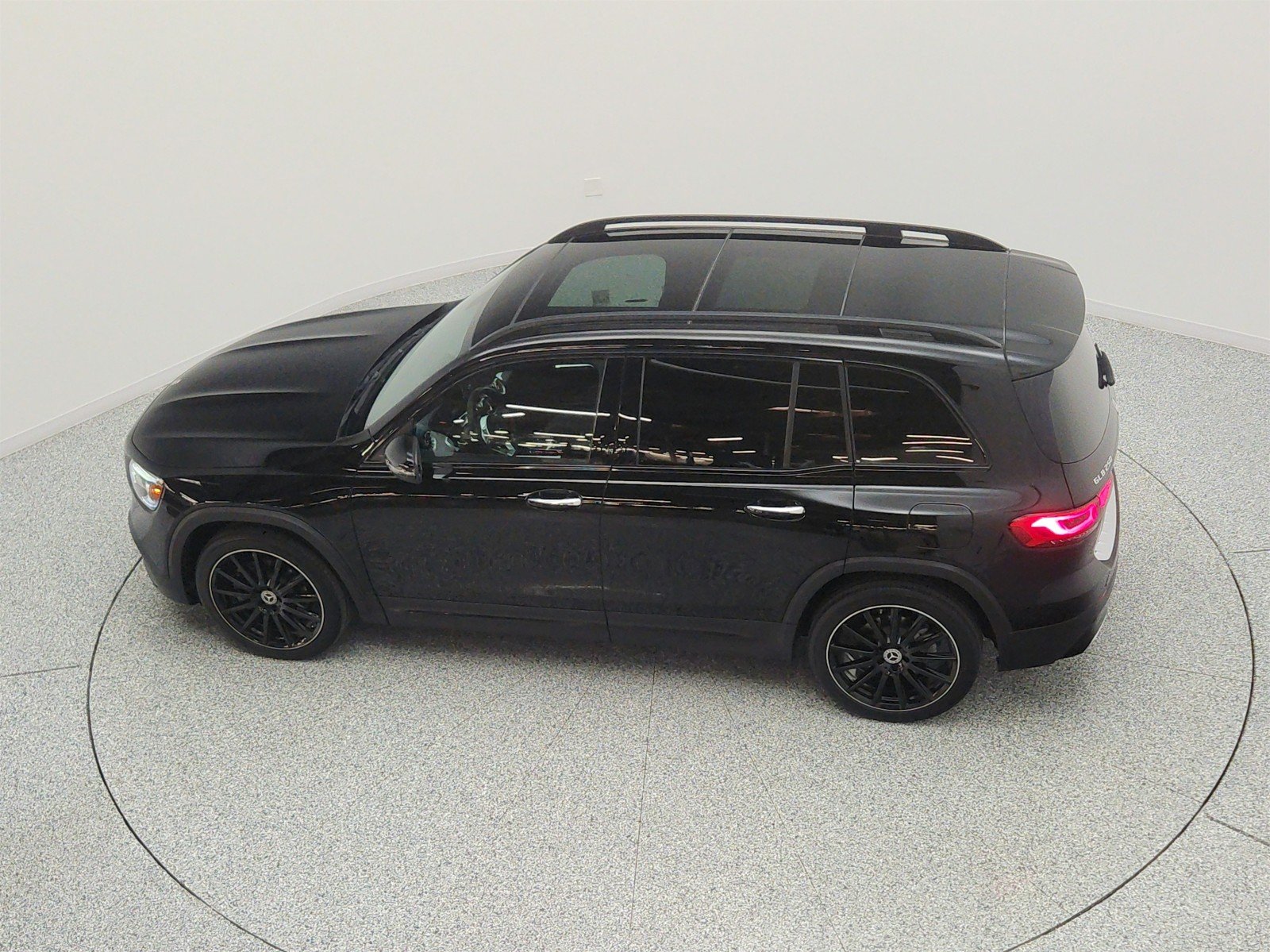 Used 2022 Night Black Mercedes-Benz GLB 250 SUV image 29