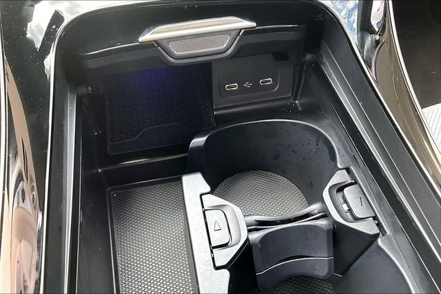 Used 2025 White Mercedes-Benz C 300 image 19