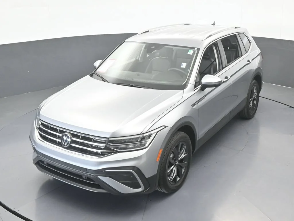 Used 2024 Silver Metallic Volkswagen 2.0T SE image 47