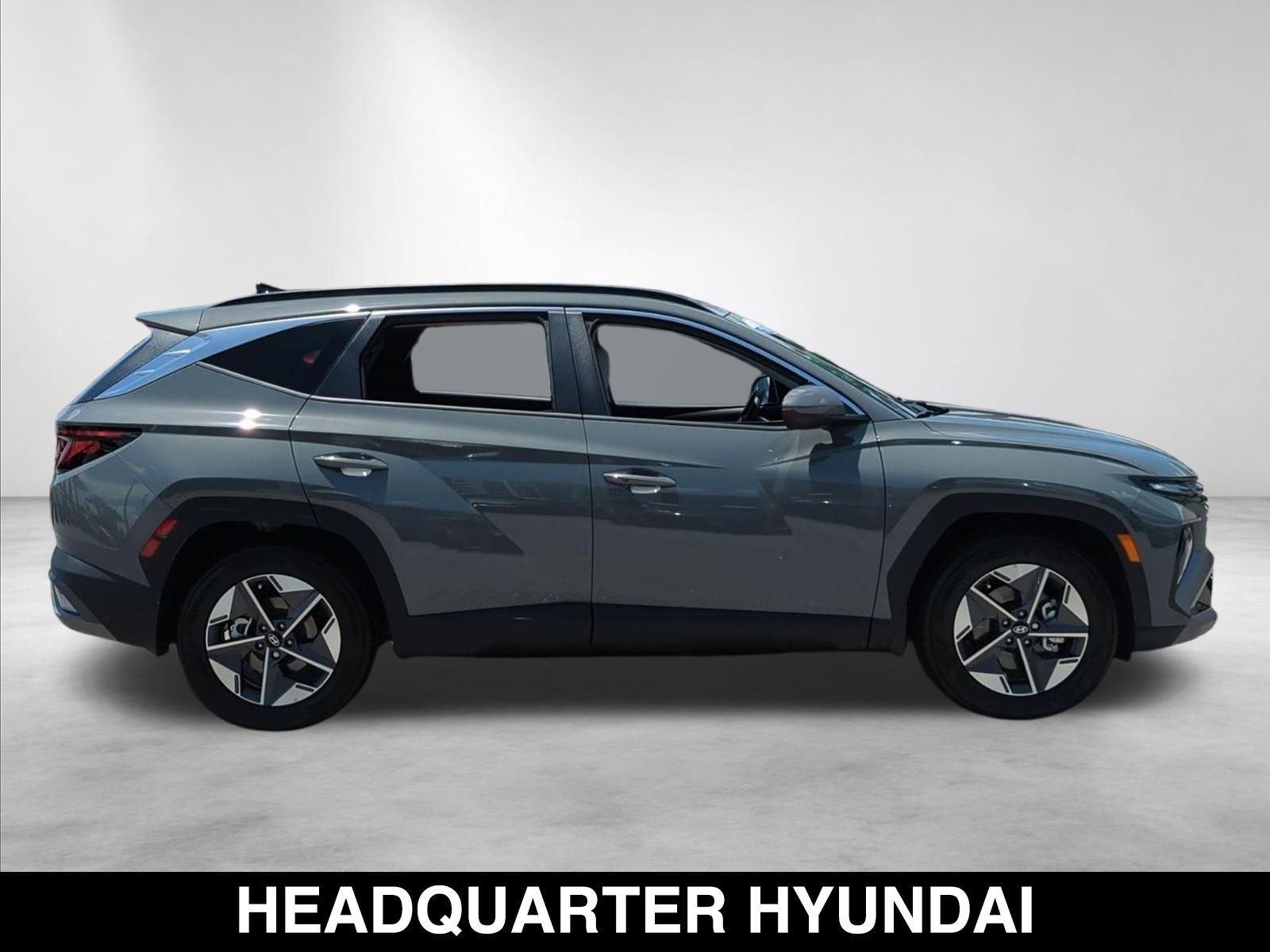 Used 2026 Hampton Gray Hyundai SEL image 4