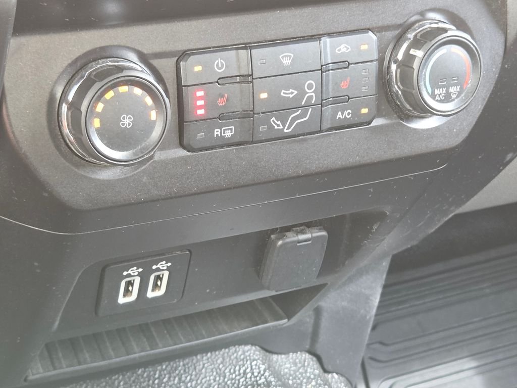 Used 2019 Gray Ford XLT image 26