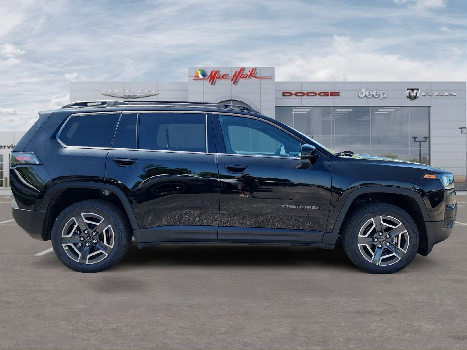 New 2026 Diamond Black Crystal Pearl-Coat Exterior Paint Jeep Limited image 6