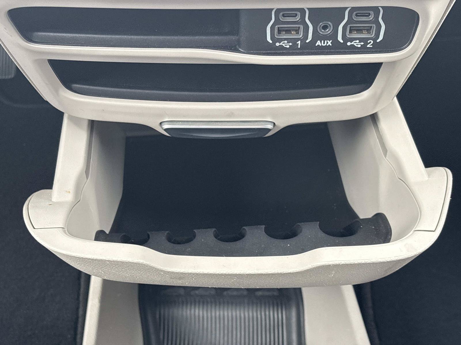 2024 Chrysler Pacifica PHEV Select - Photo 24
