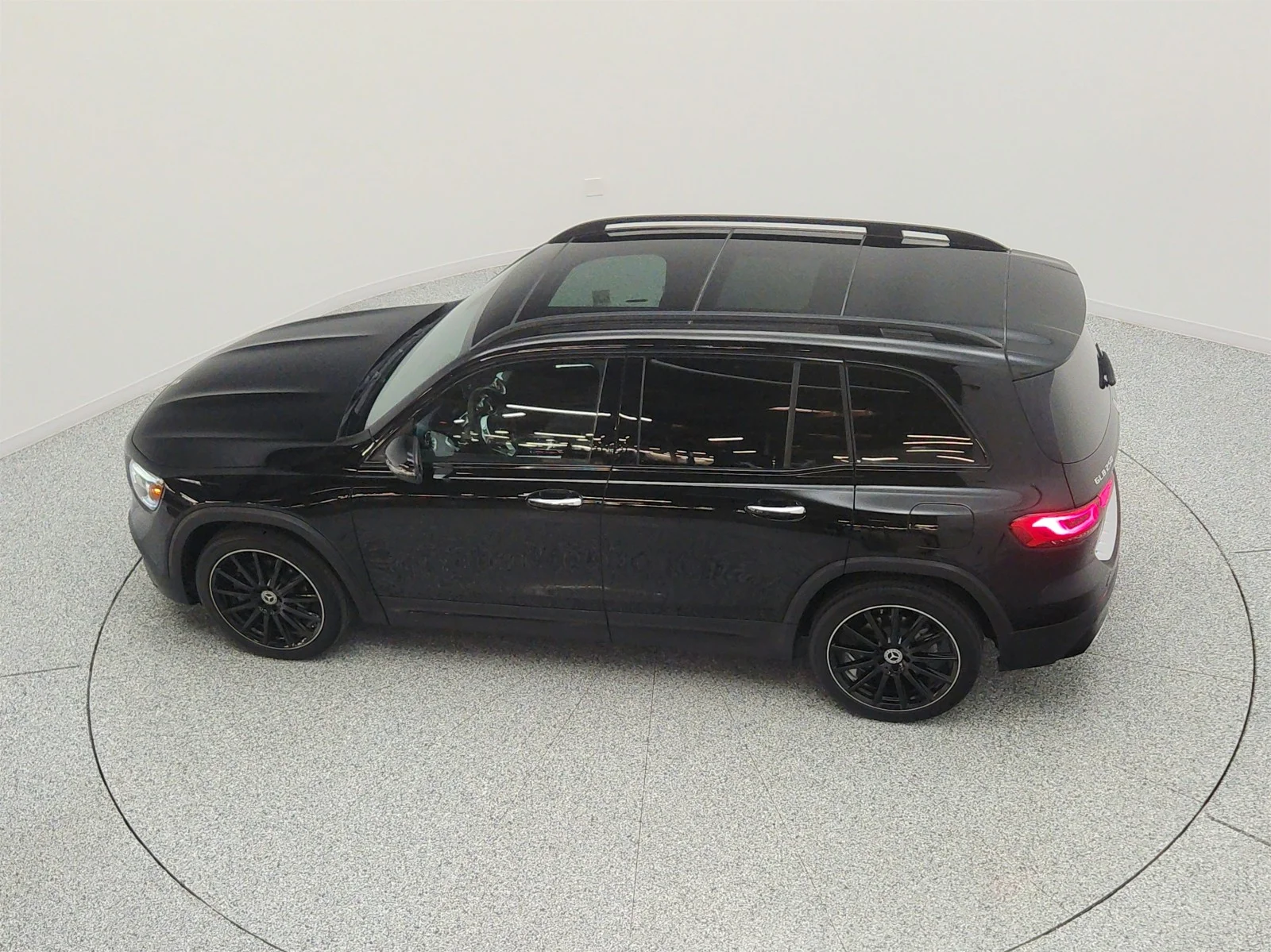 Used 2022 Night Black Mercedes-Benz GLB 250 SUV image 29