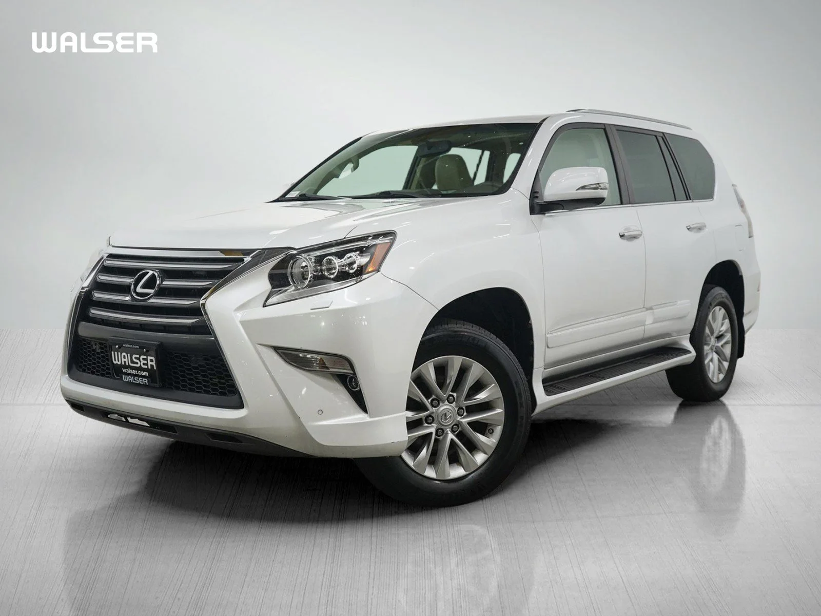 Used 2014 Starfire Pearl Lexus 4WD 4dr image 1