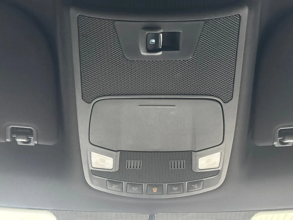 Used 2018 Gray Ford XLT image 17