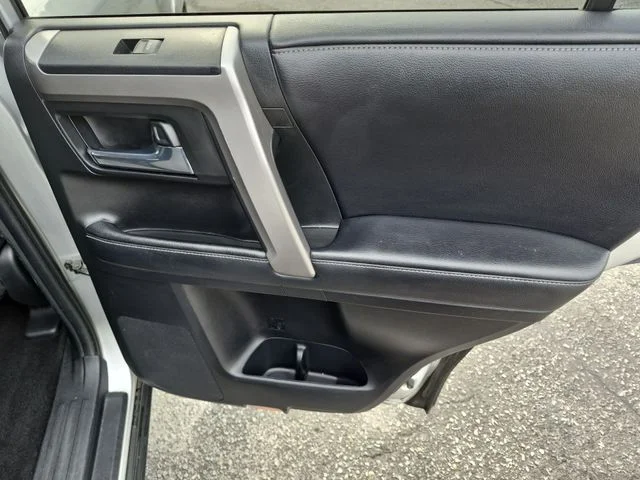 Used 2017 Silver Toyota SR5 image 31