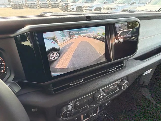New 2027 White/off-white Jeep Sport S image 17