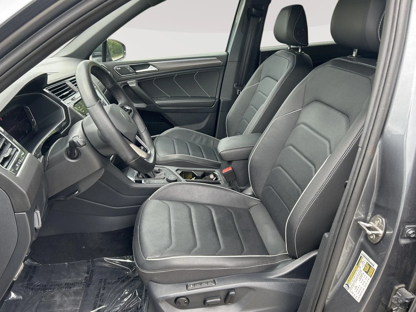 Certified Used 2024 gray Volkswagen SEL R-Line image 5