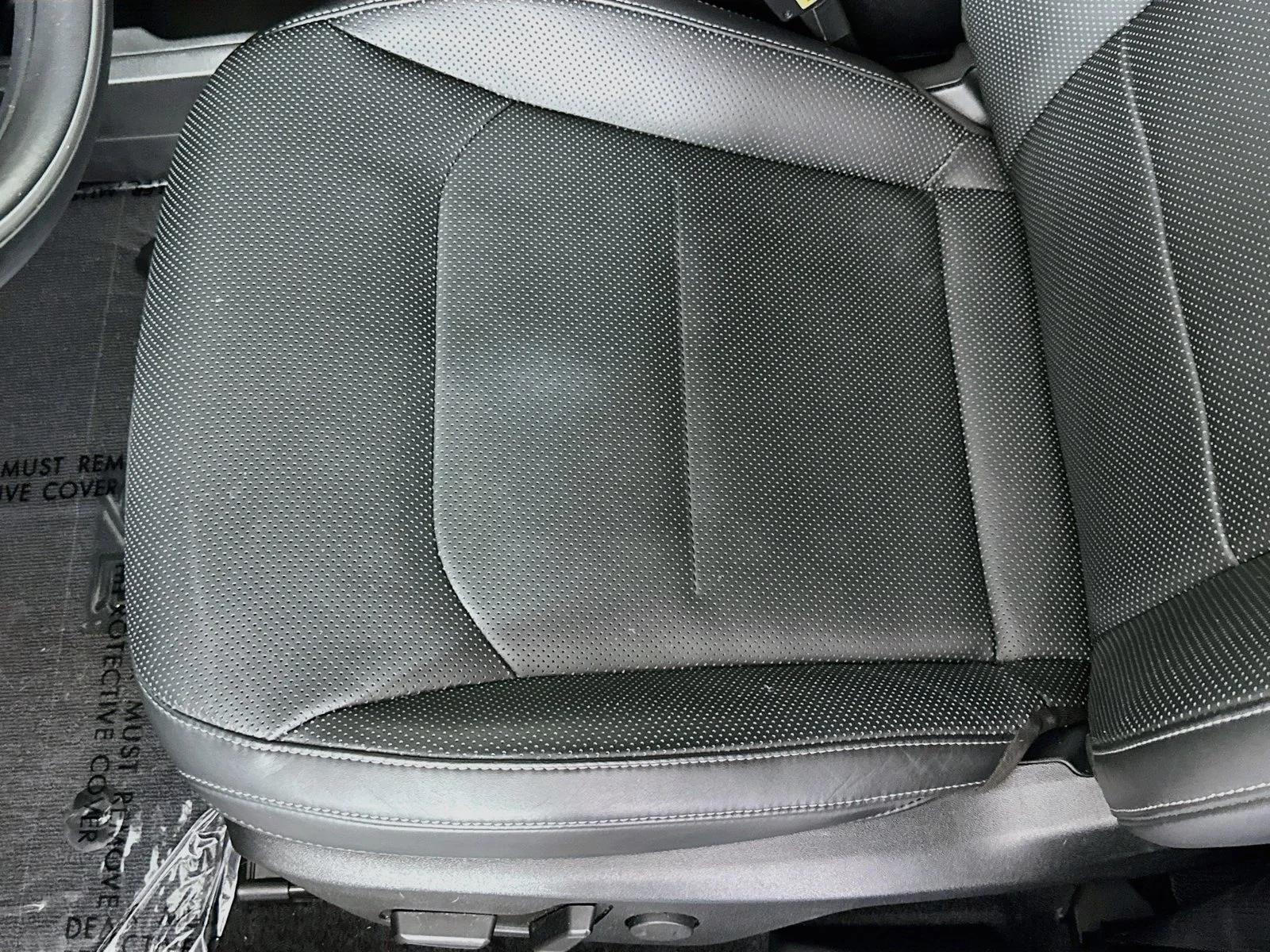 Used 2024 Steel Gray Kia Wind image 21