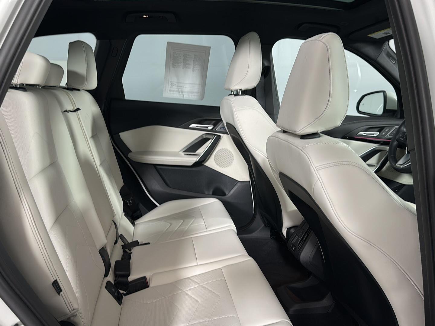 New 2026 Alpine White BMW xDrive28i image 28