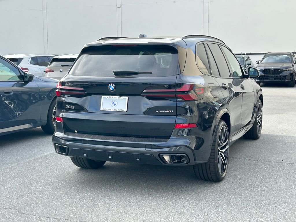 New 2026 Carbon Black Metallic BMW xDrive40i image 5