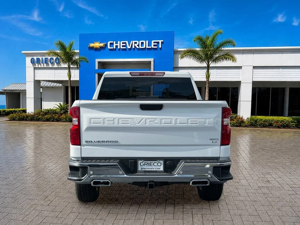 New 2026 Summit White Chevrolet LT image 6