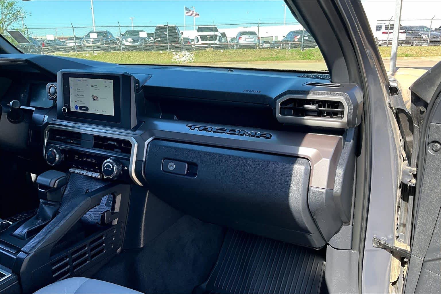 2024 Toyota Tacoma SR5 - Photo 17