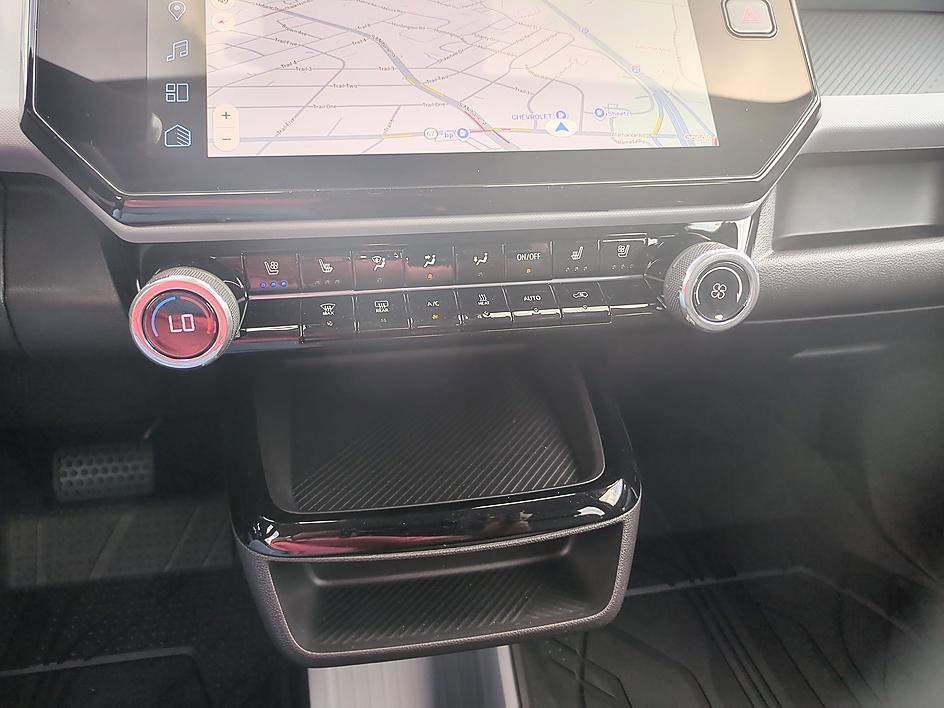 2027 Chevrolet Bolt RS - Photo 22