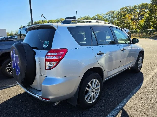 Used 2010 Silver Toyota Base image 6