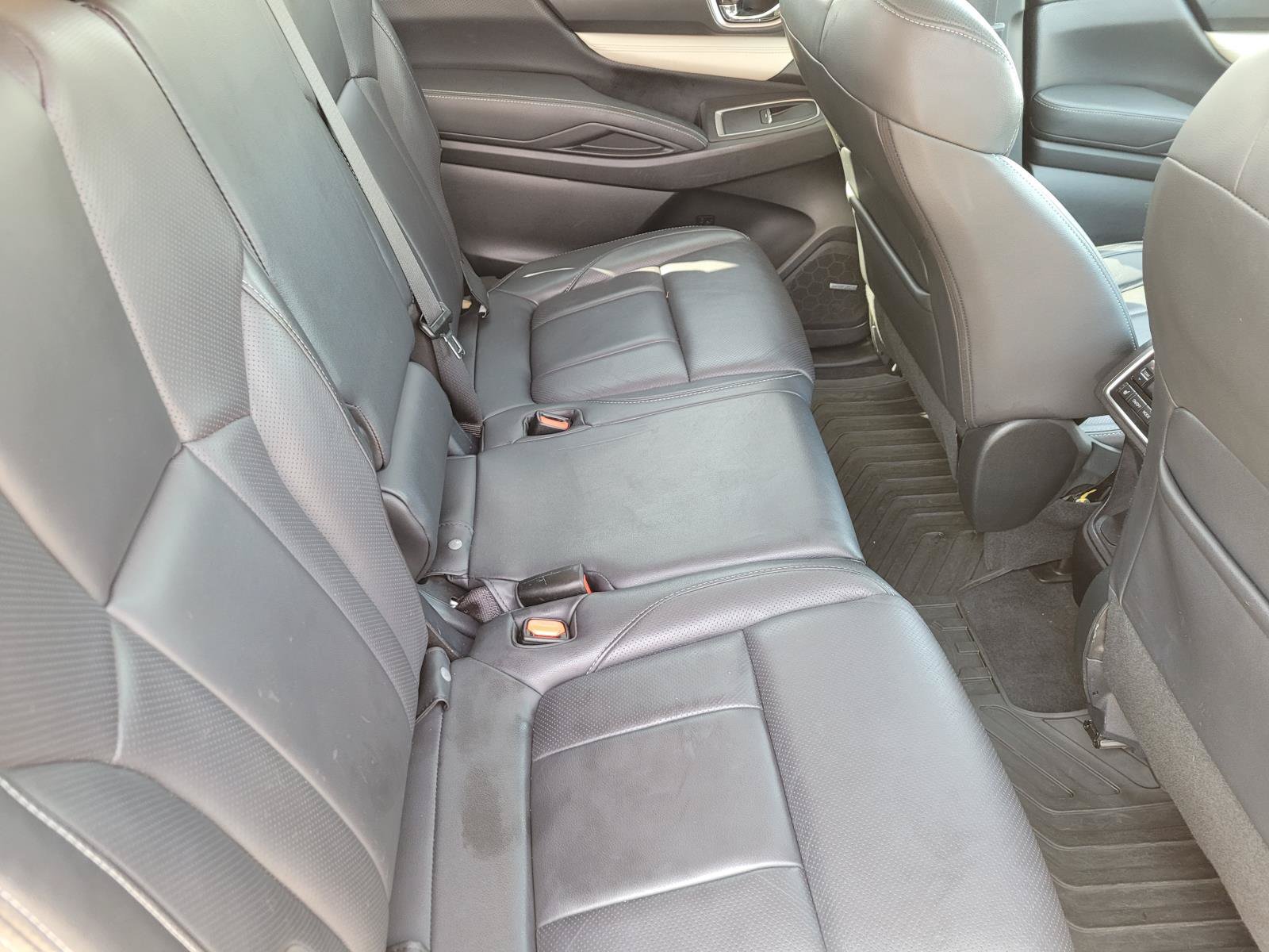 Used 2022 Crystal White Pearl Subaru Limited image 13