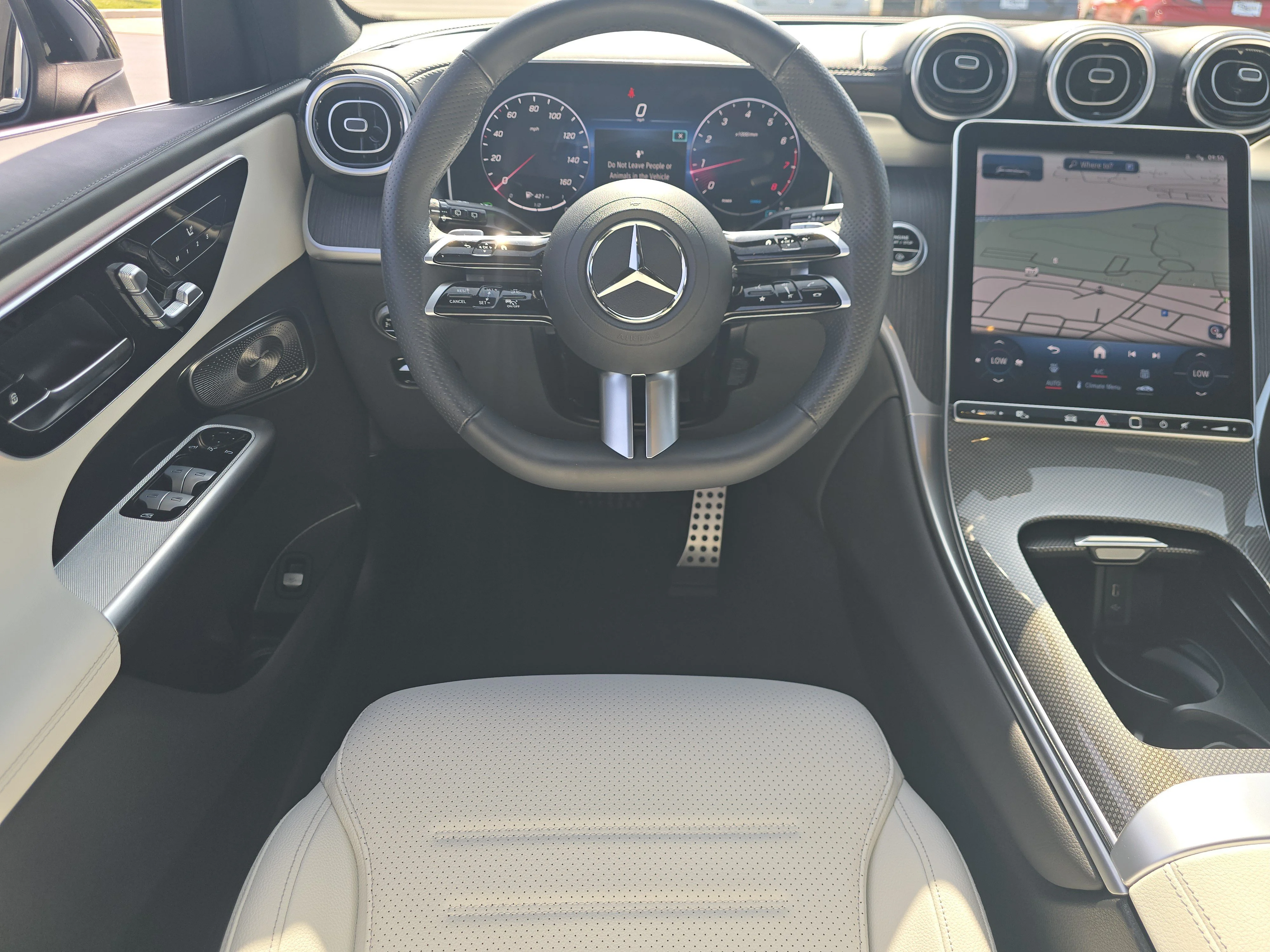 Used 2024 Black Mercedes-Benz GLC 300 image 22