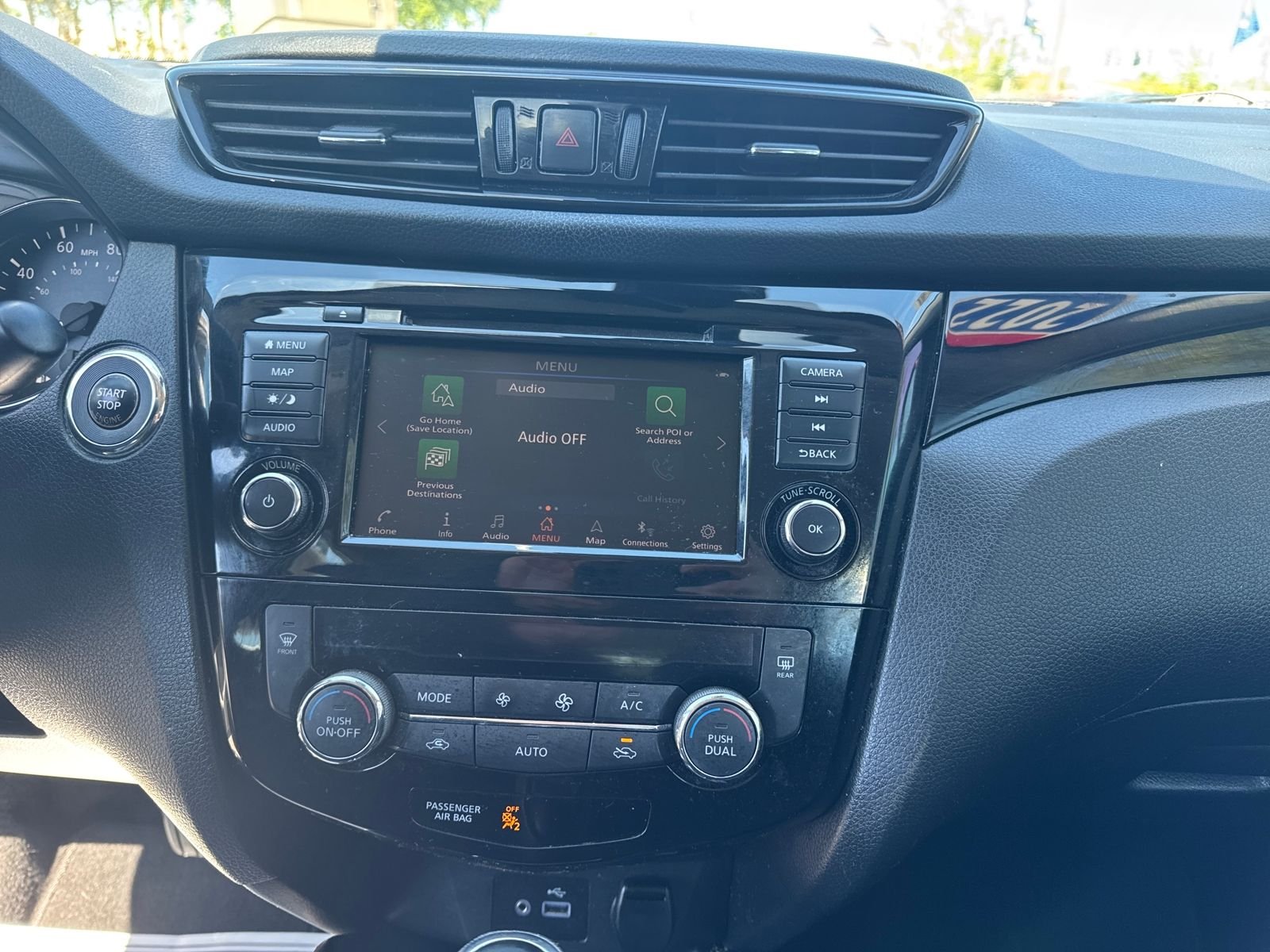 Used 2022 Gun Metallic Nissan SL image 19