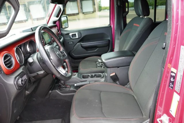 Certified Used 2021 Red Jeep Unlimited Rubicon image 4