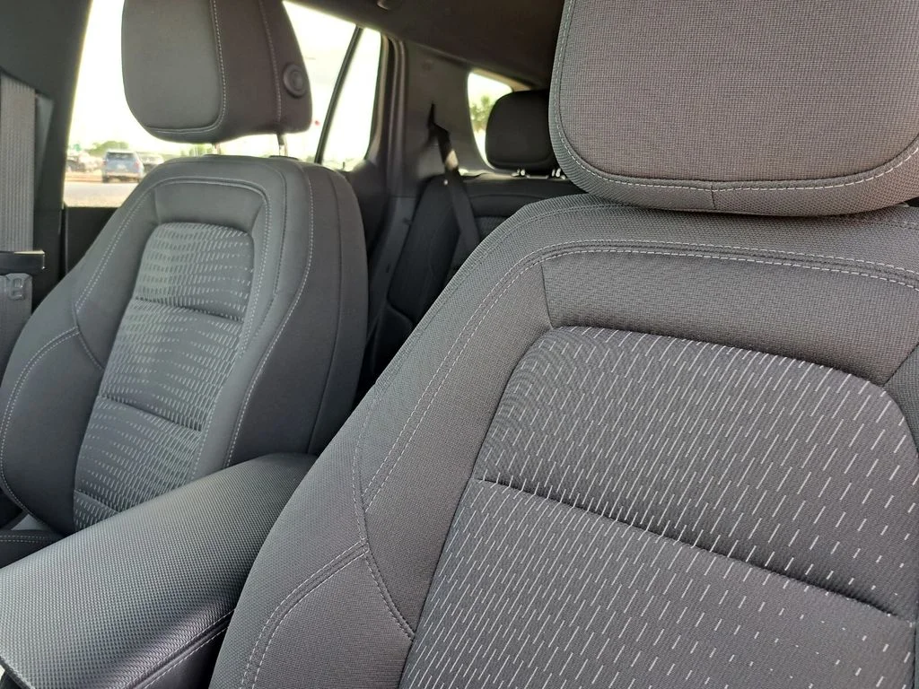 2025 Chevrolet Equinox LT - Photo 18