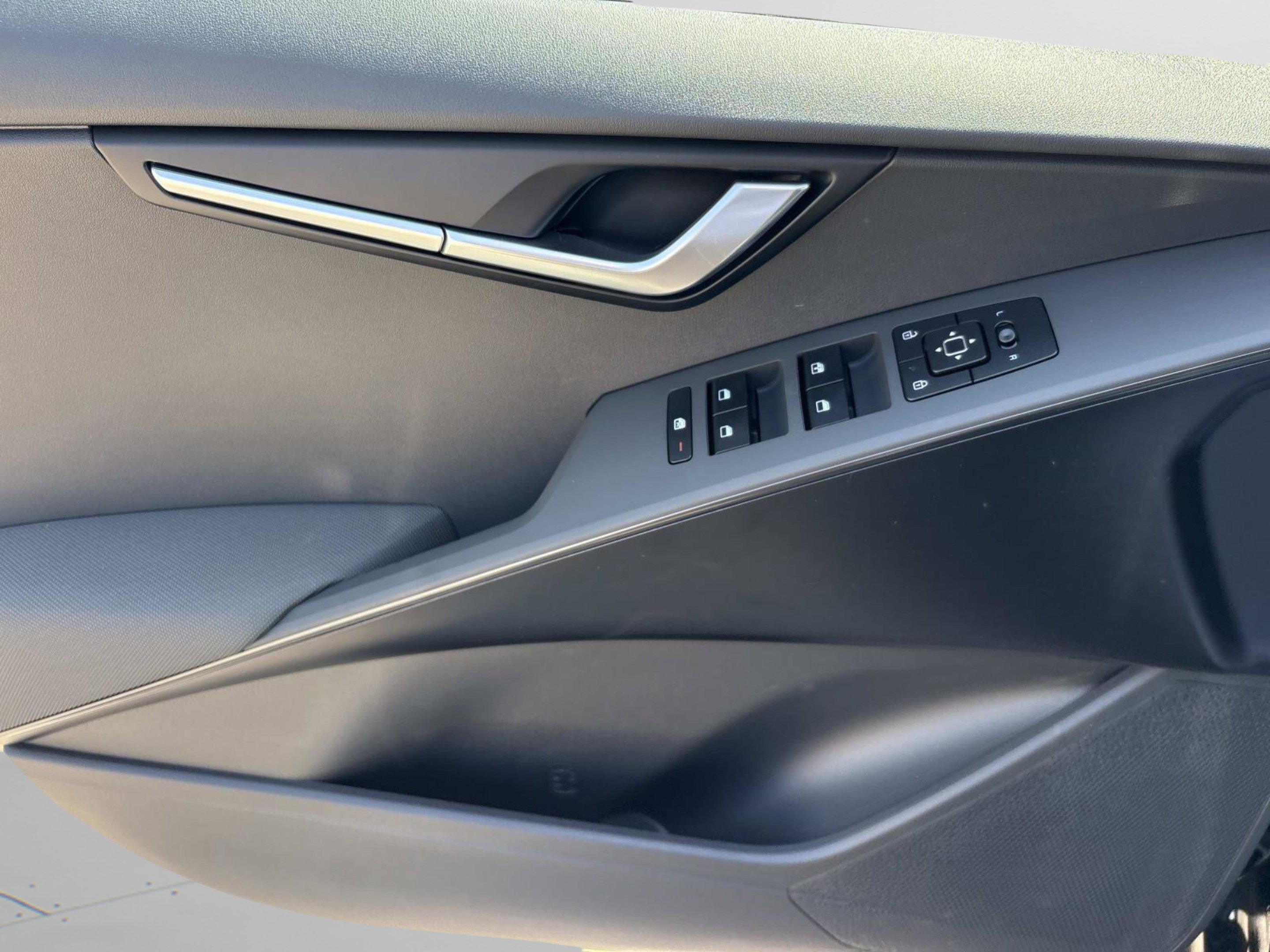 New 2026 Aurora Black Pearl Kia LX image 16