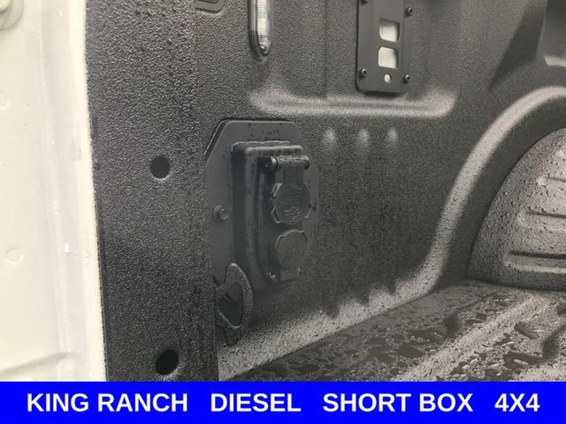 New 2026 Star White Metallic Tri-Coat Ford F-350® King Ranch® image 33
