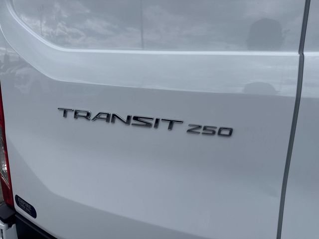 Used 2025 Oxford White Ford Base image 7